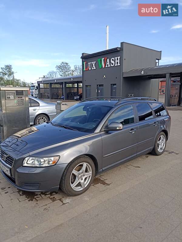 2010 volvo v50
