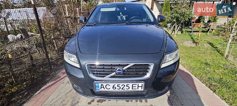2010 volvo v50