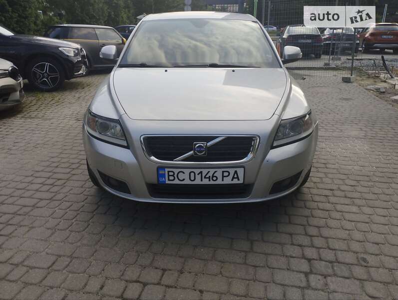 2010 volvo v50