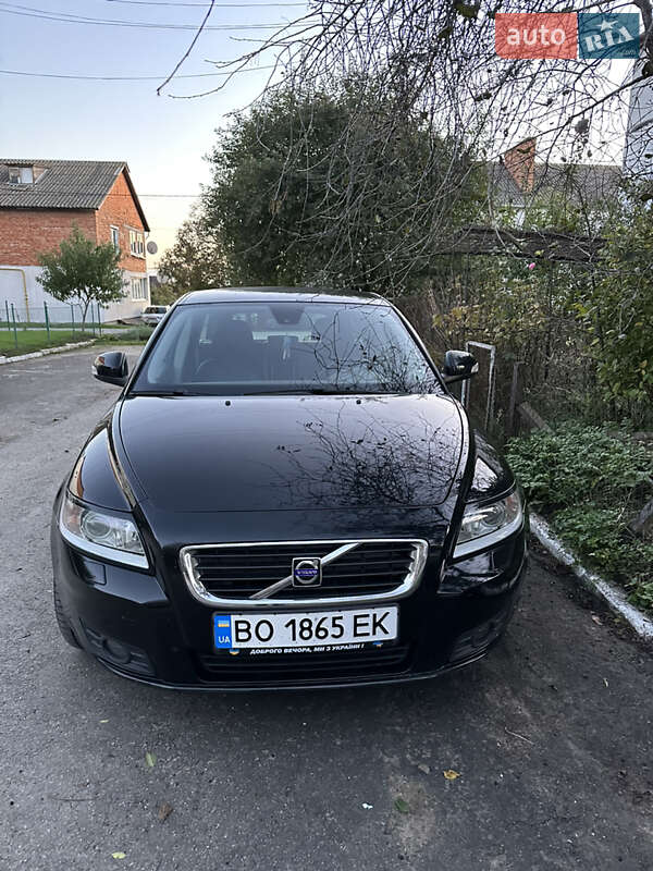 2010 volvo v50
