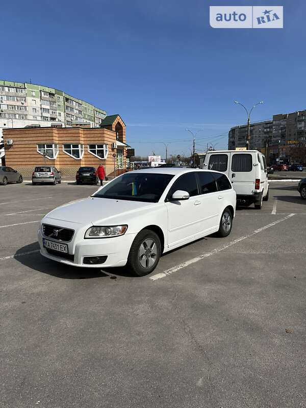 2010 volvo v50