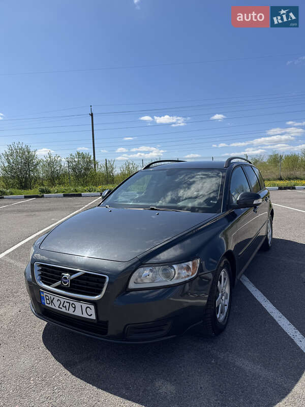 2010 volvo v50