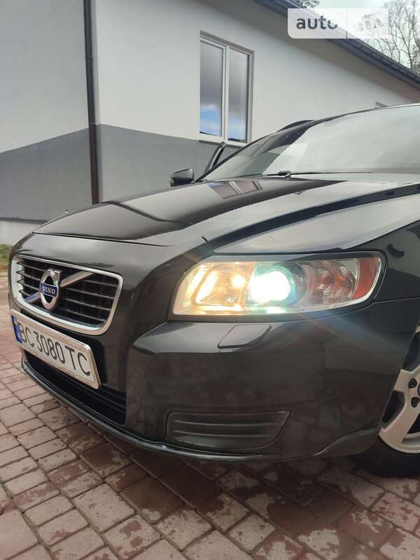 2010 volvo v50