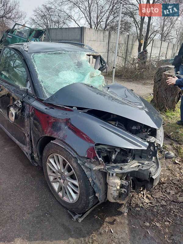 2010 volvo v50