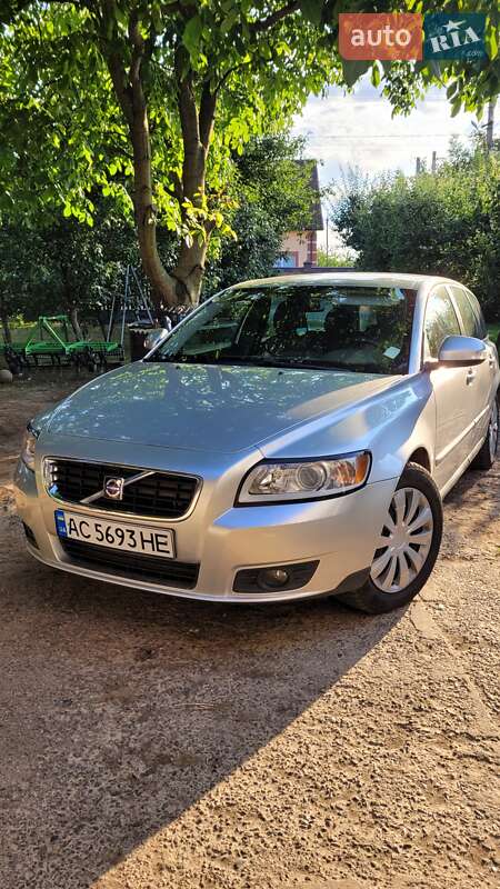 2010 volvo v50