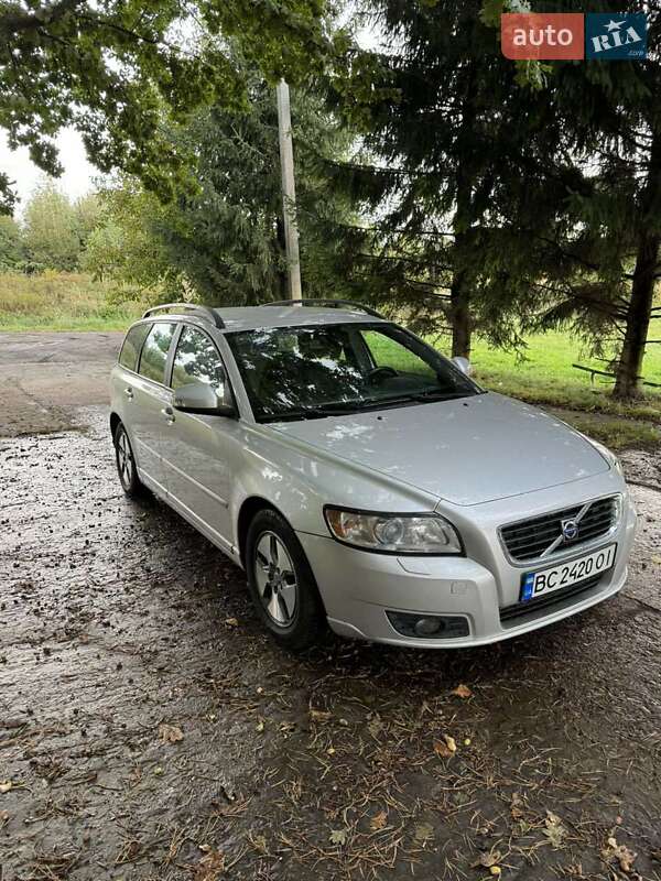 2010 volvo v50