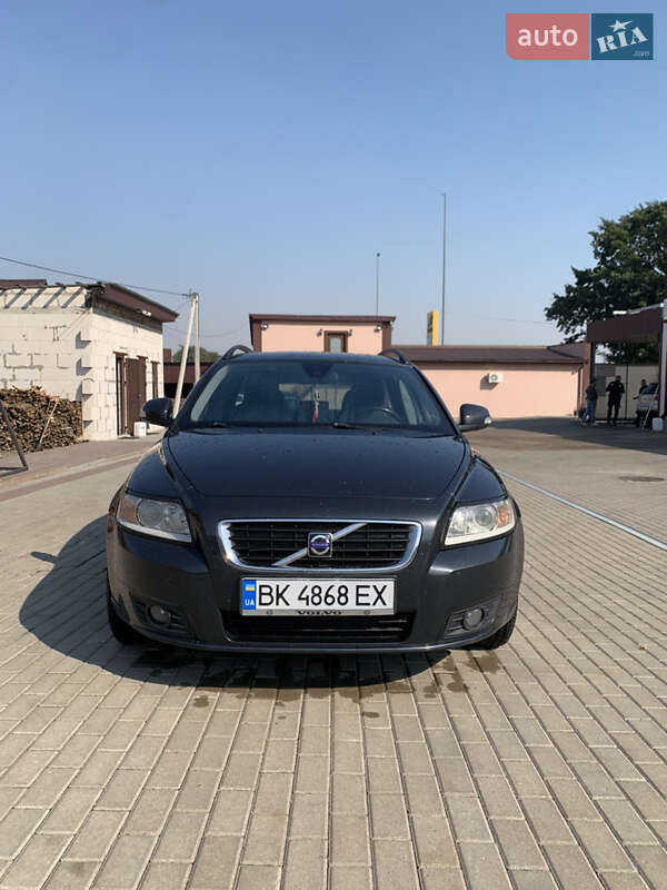 2010 volvo v50