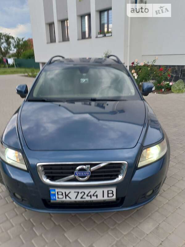 2010 volvo v50
