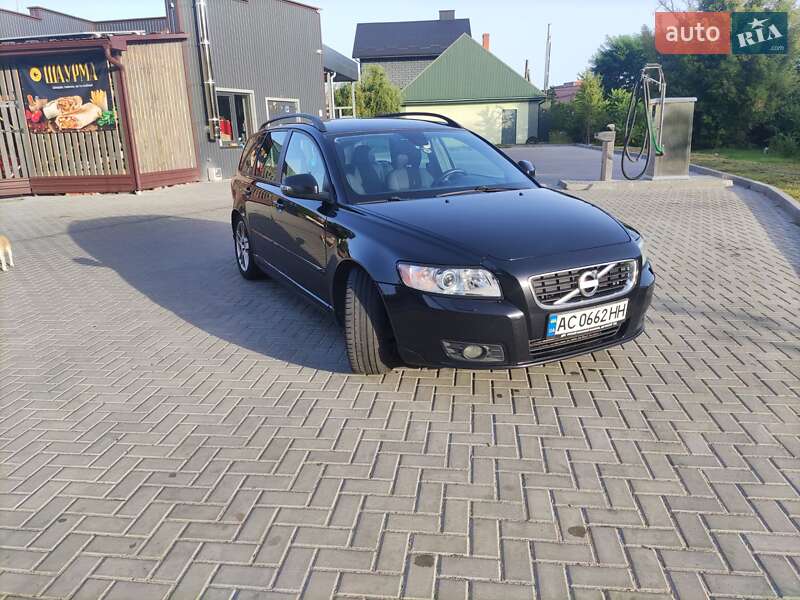 2010 volvo v50