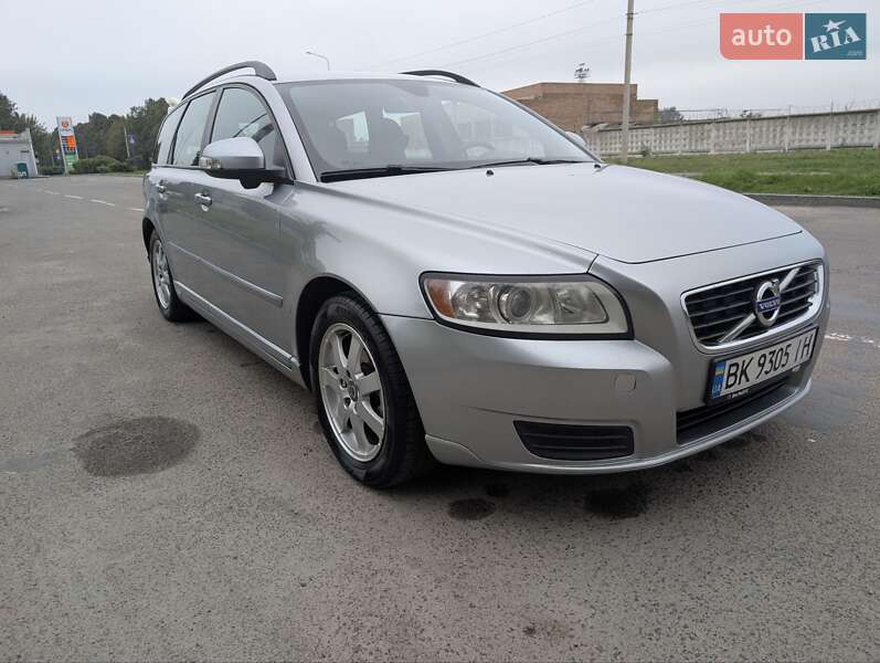 2010 volvo v50