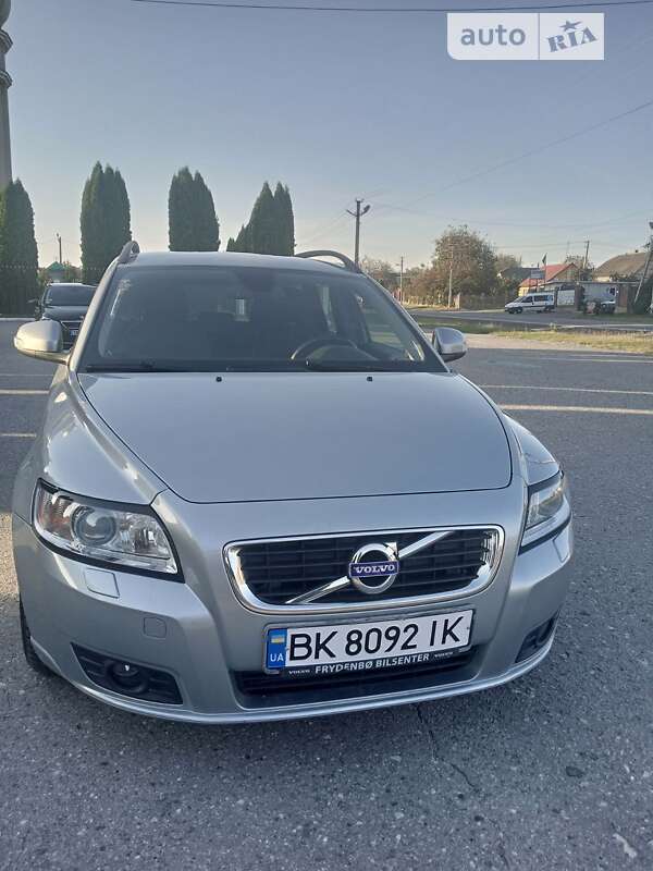 2010 volvo v50