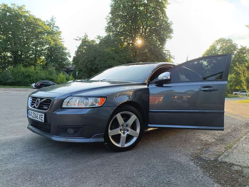 2010 volvo v50