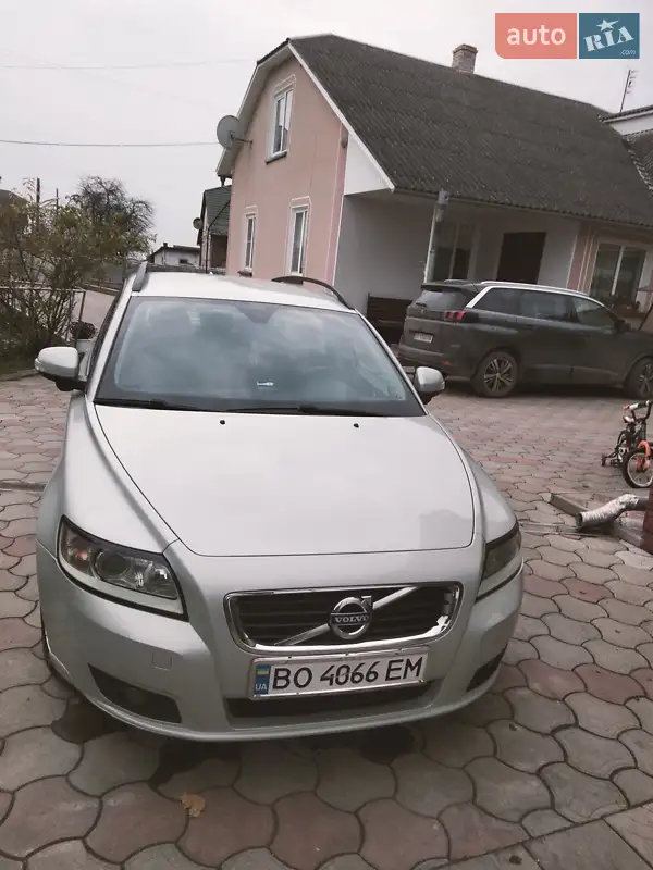 2010 volvo v50