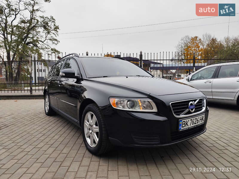 2010 volvo v50