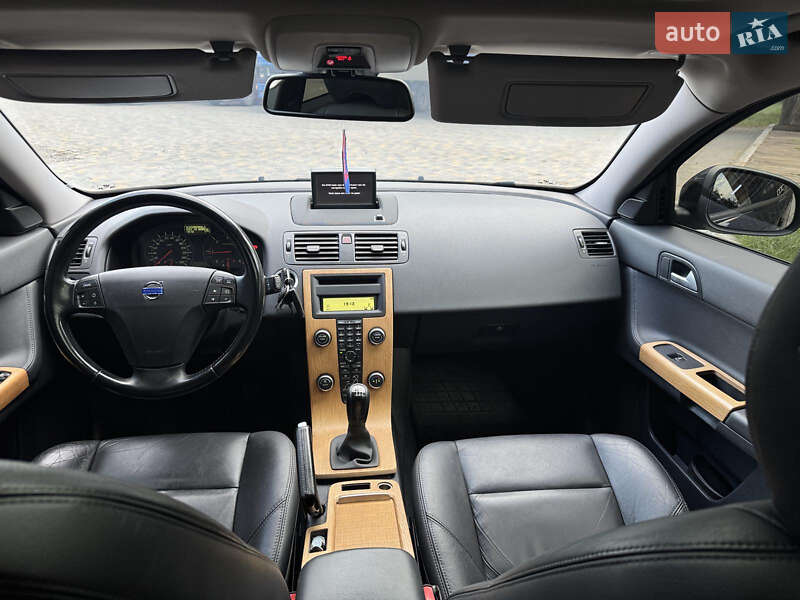2010 volvo v50