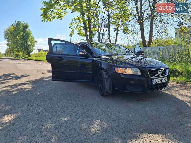 2010 volvo v50