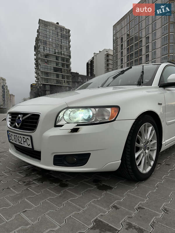 2010 volvo v50