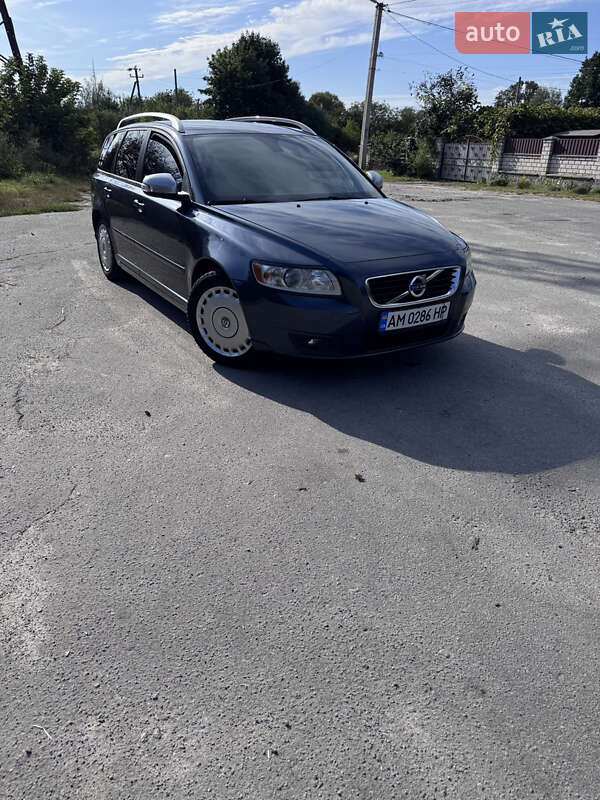 2010 volvo v50