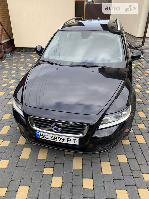 2011 volvo v50