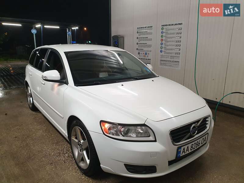 2011 volvo v50