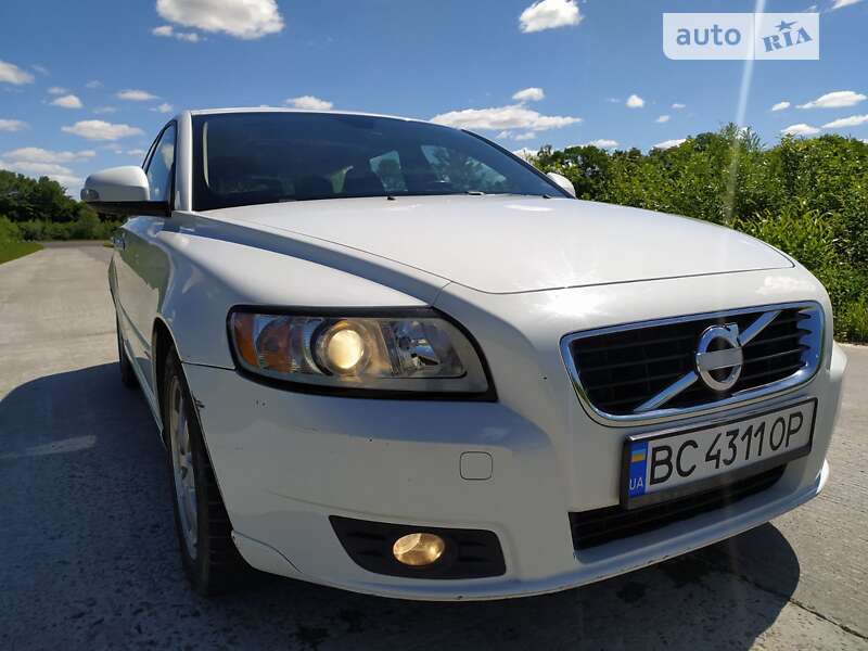 2011 volvo v50