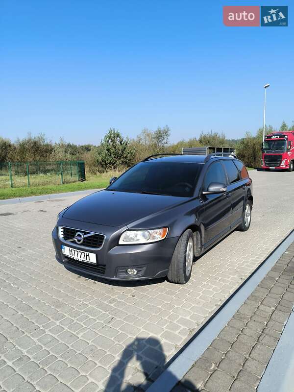 2011 volvo v50