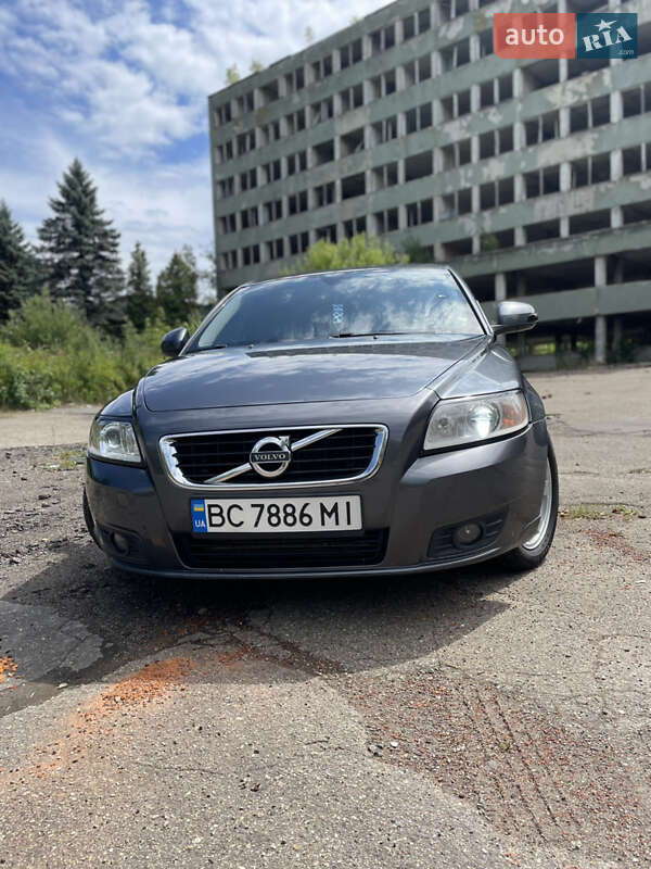 2011 volvo v50