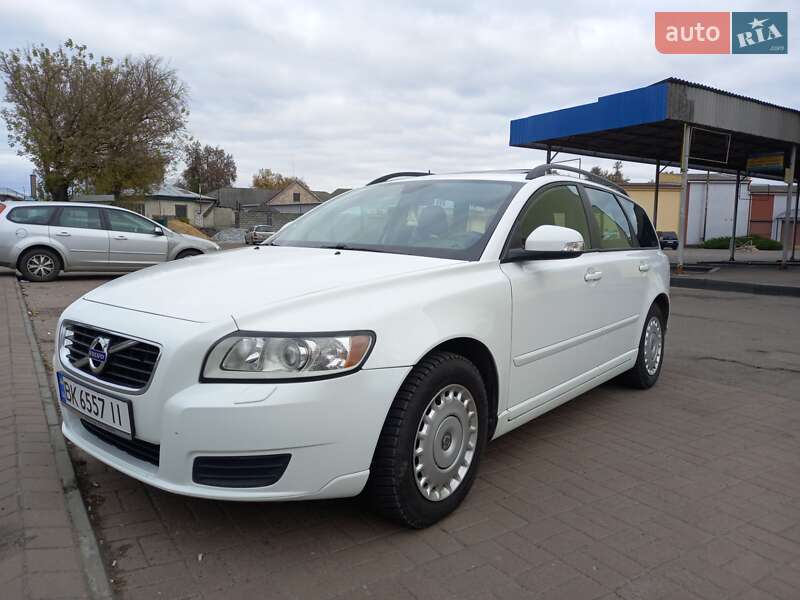 2011 volvo v50