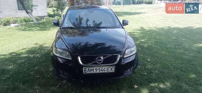 2011 volvo v50