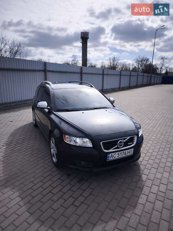 2011 volvo v50