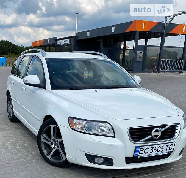 2011 volvo v50