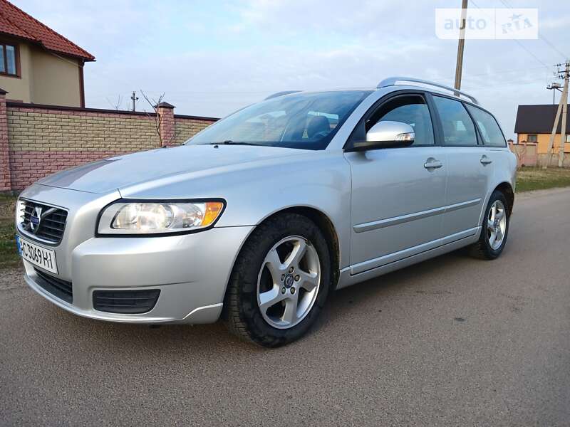 2011 volvo v50