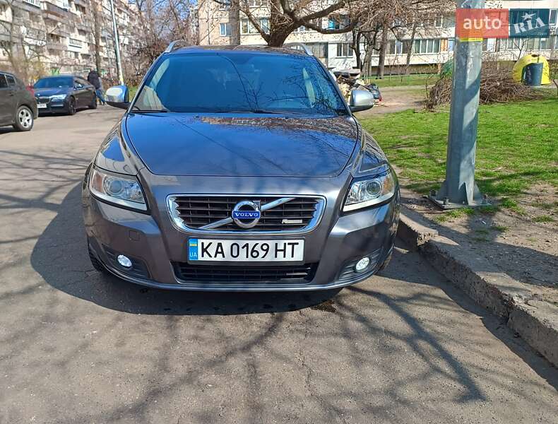 2011 volvo v50