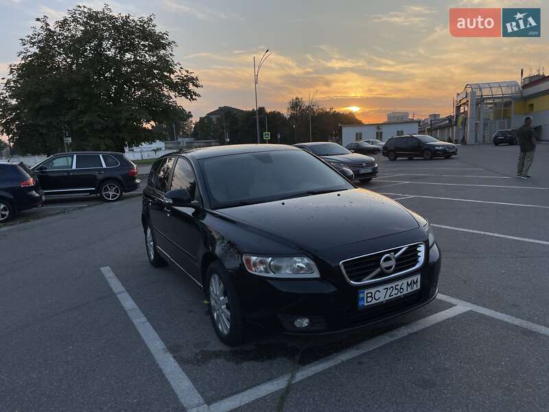 2012 volvo v50