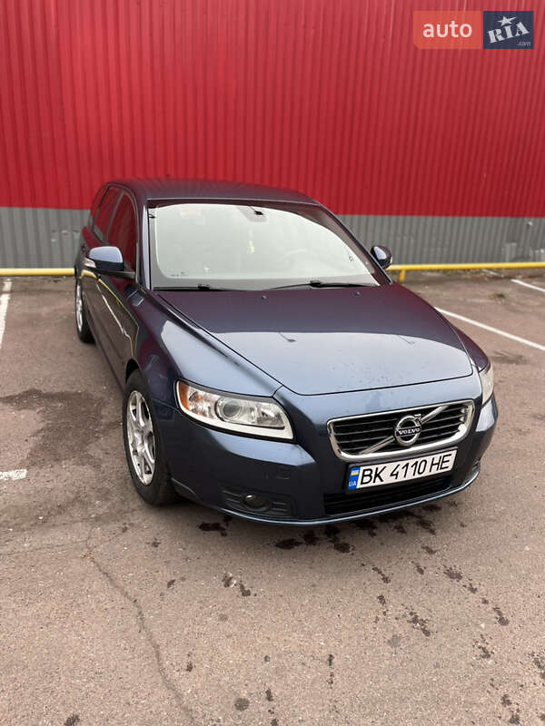 2010 volvo v50