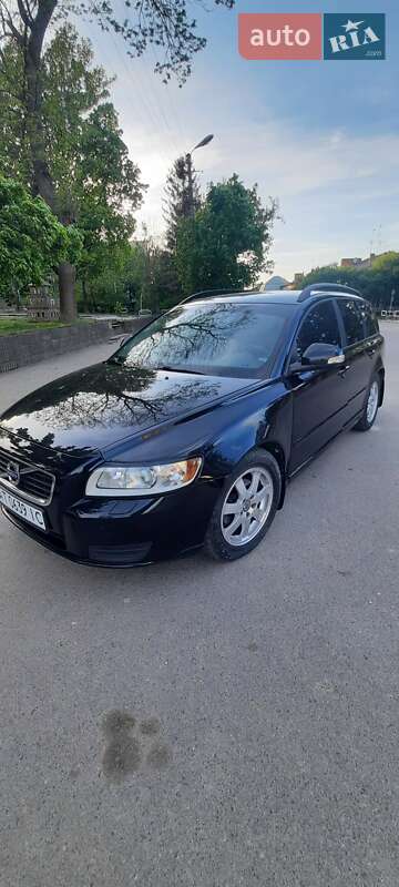 2011 volvo v50