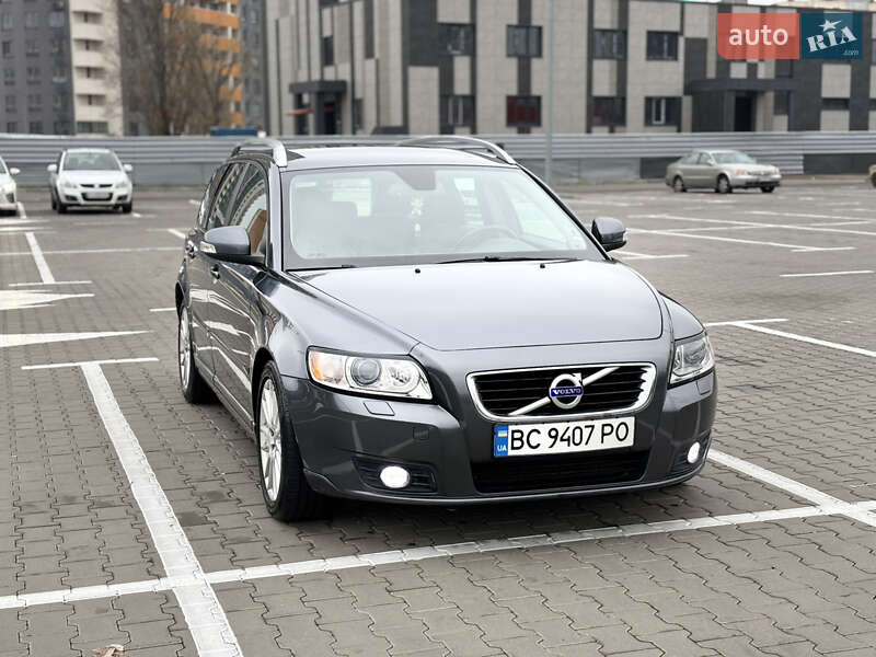 2011 volvo v50