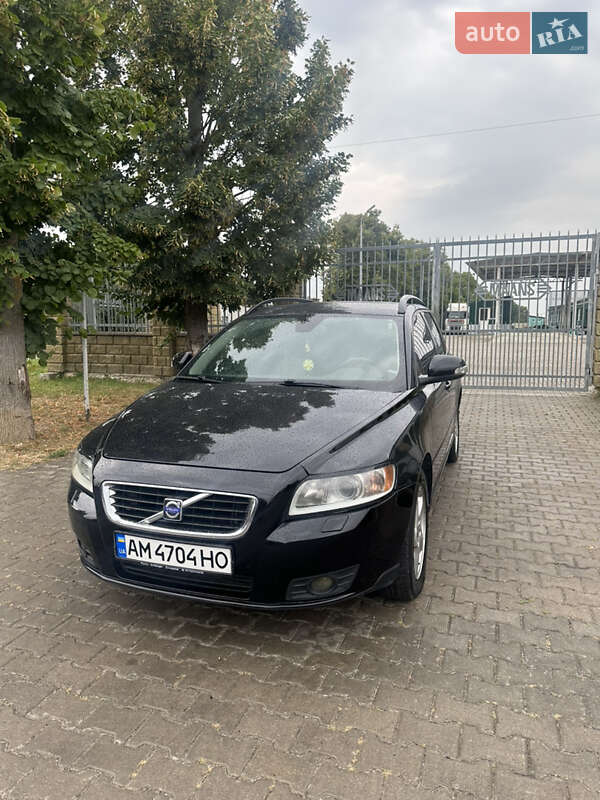 2011 volvo v50