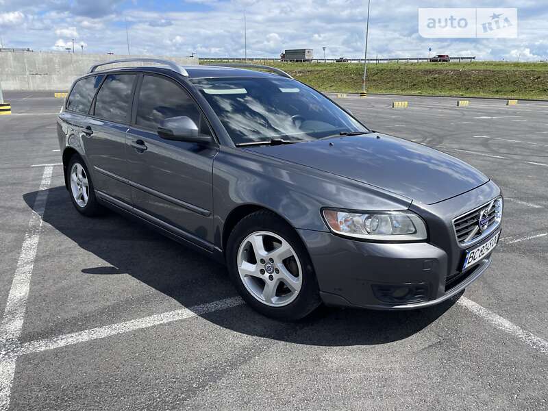2011 volvo v50