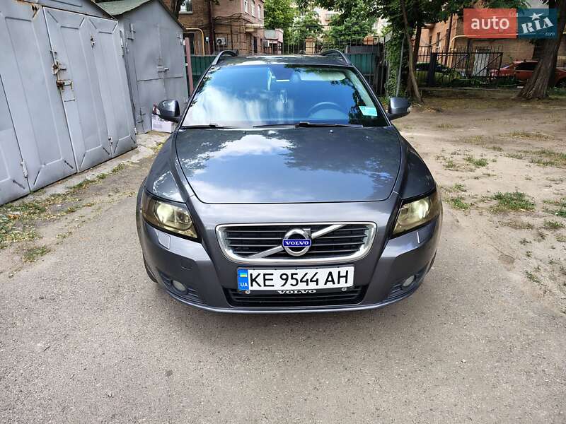 2011 volvo v50
