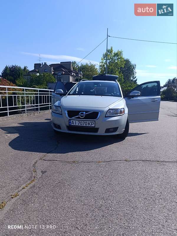 2011 volvo v50