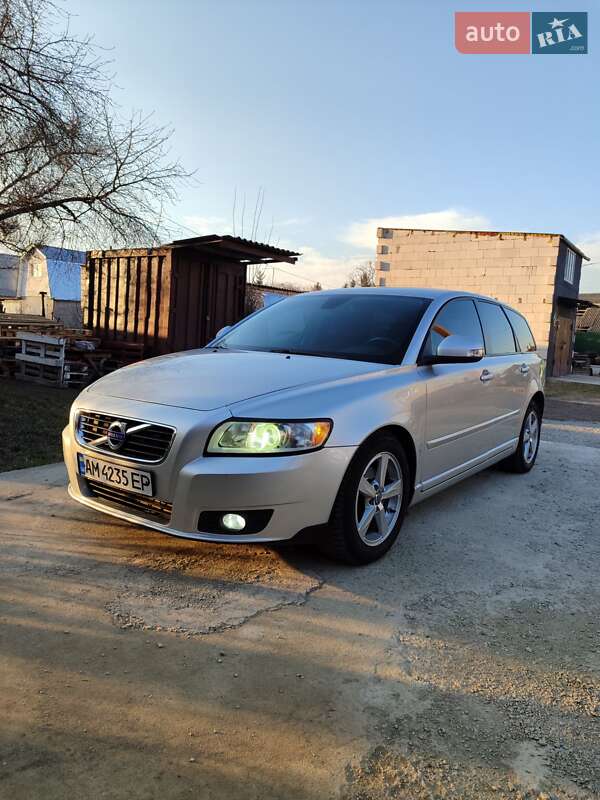 2011 volvo v50