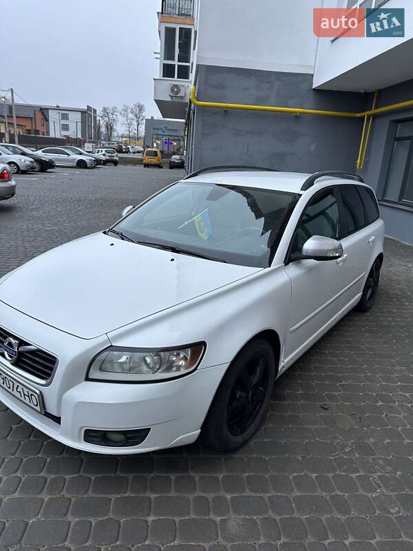 2011 volvo v50