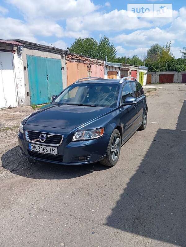 2011 volvo v50