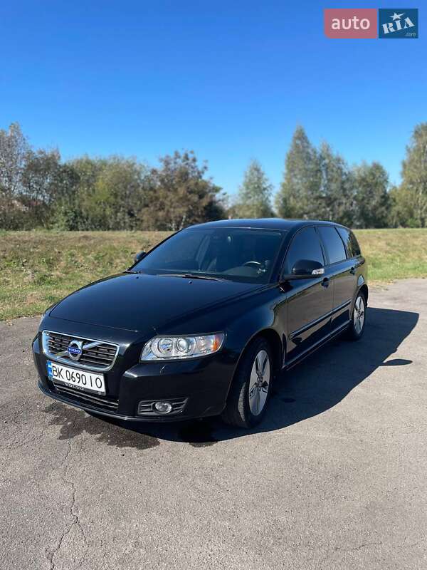 2011 volvo v50