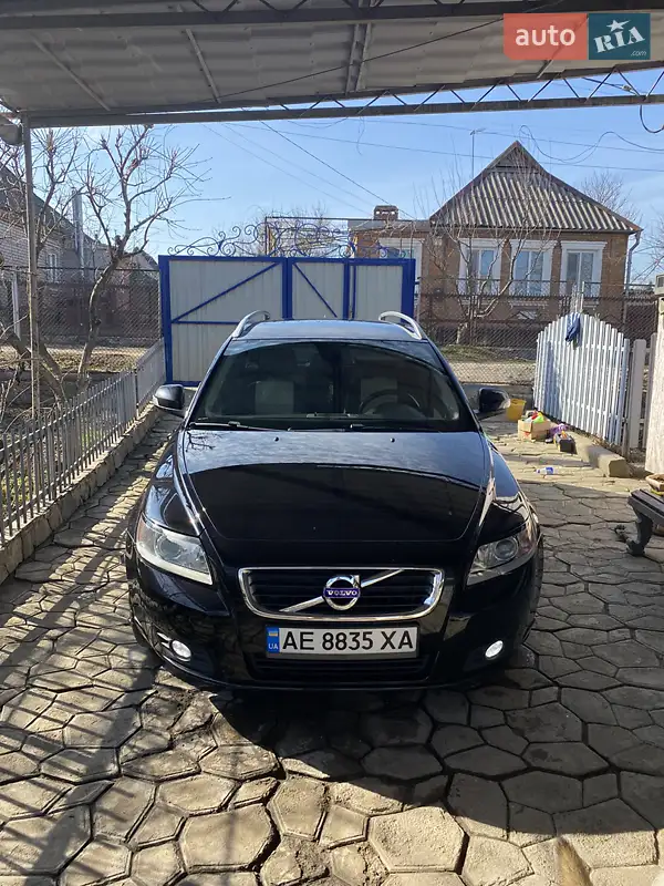 2011 volvo v50