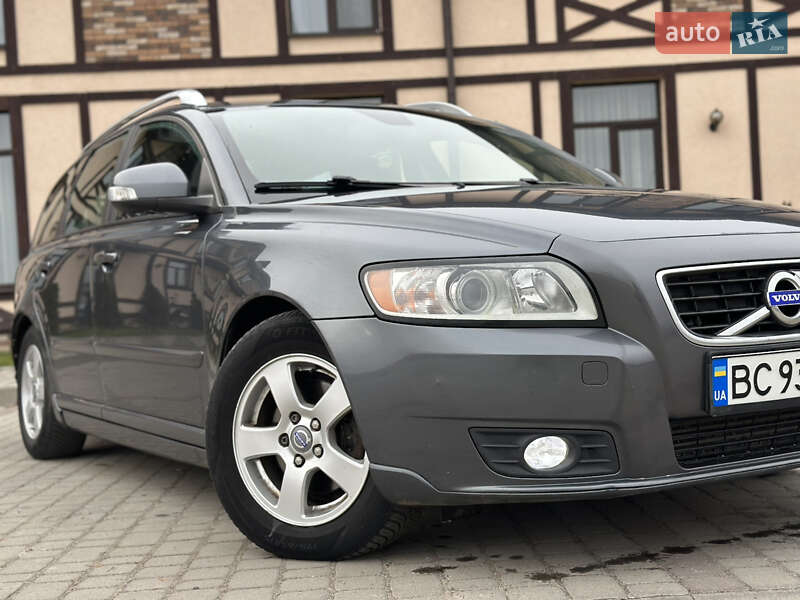 2011 volvo v50