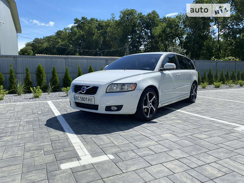 2011 volvo v50