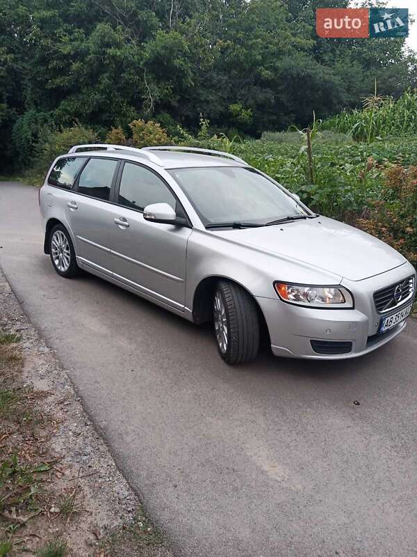 2011 volvo v50