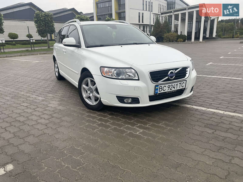2011 volvo v50